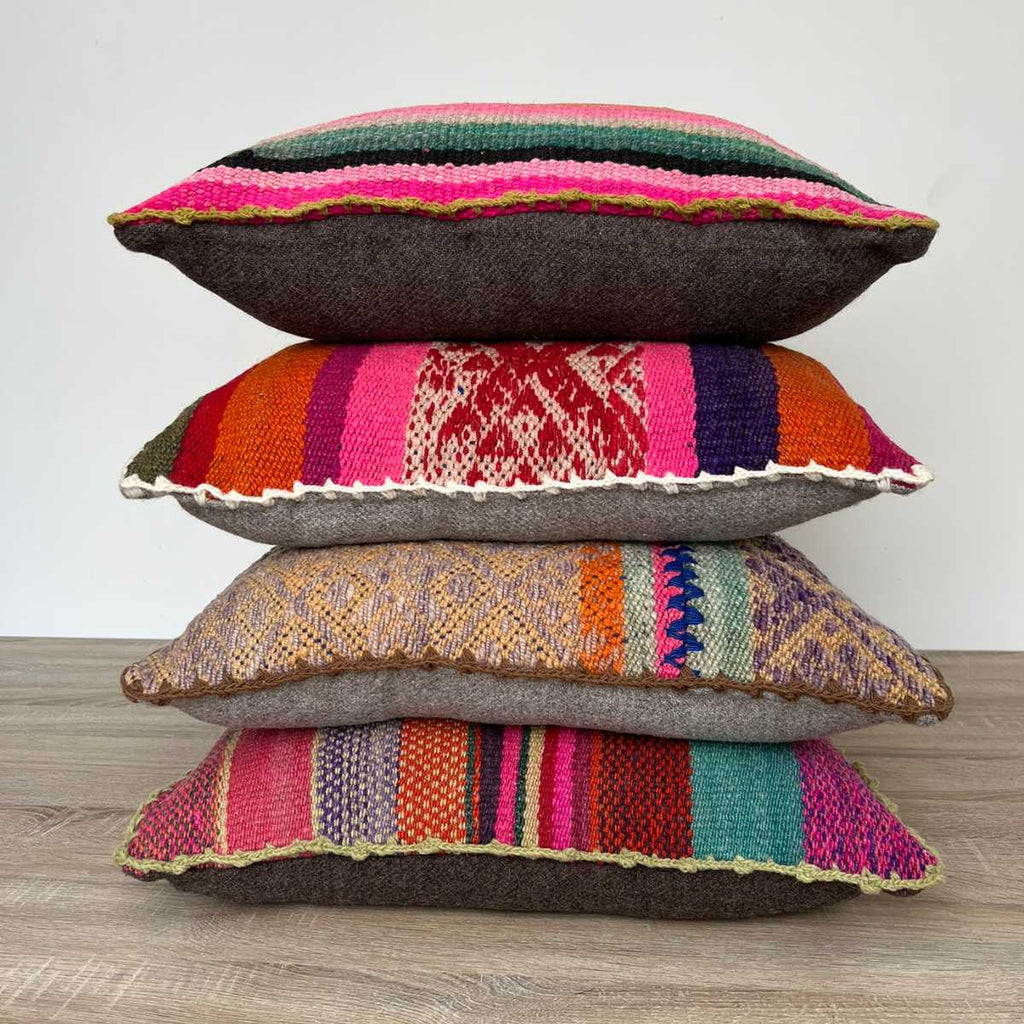 Colorful VinLoom textiles from Peru